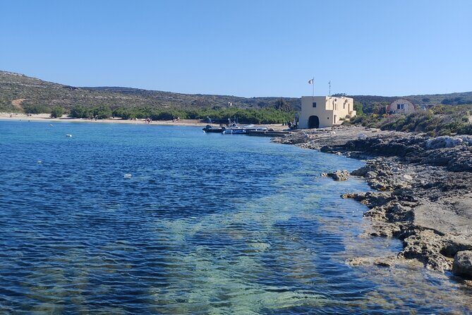 2 hour Private Boat Adventure Tour of Comino and Blue Lagoon - Blue Lagoon and Cominotto: the iconic color, but anchored for calm