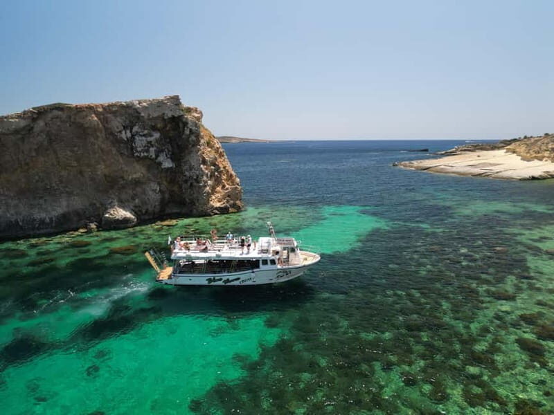 Comino Blue Lagoon & Crystal Lagoon - 3 Bay Cruise - Ħalfa Rock (Gebla ta-Halfa): shorter stop, strong payoff