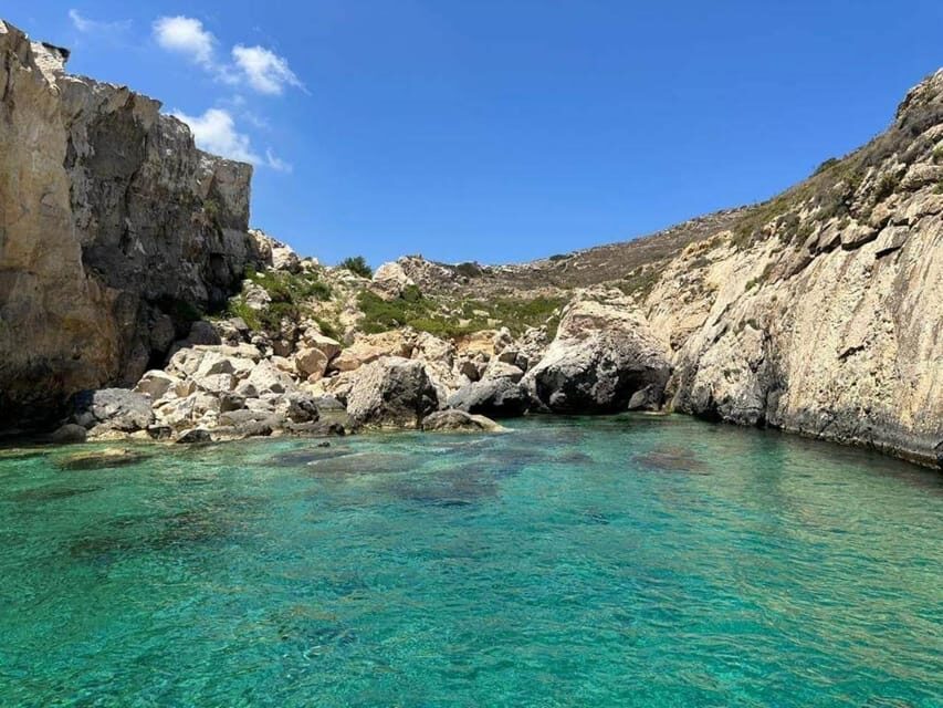 Comino: Private Boat Trips, Swimming stops and Caves Tours - Bluetooth music and the “shade vs sun” balance