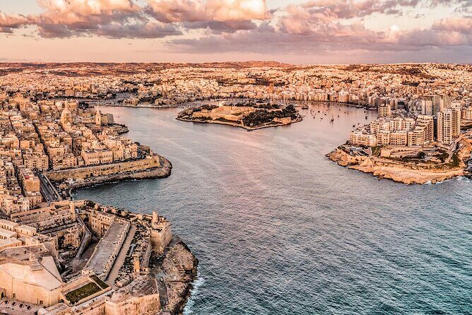 Cruise around Malta's Harbours and Creeks from Sliema - Valletta and Floriana fortifications: why this city looks the way it does