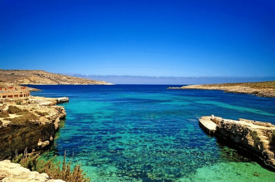 DiveSnap Underwater Sports Thrills:Lantern Point & P31 Wreck - How a 3-hour private boat charter changes your day in Malta