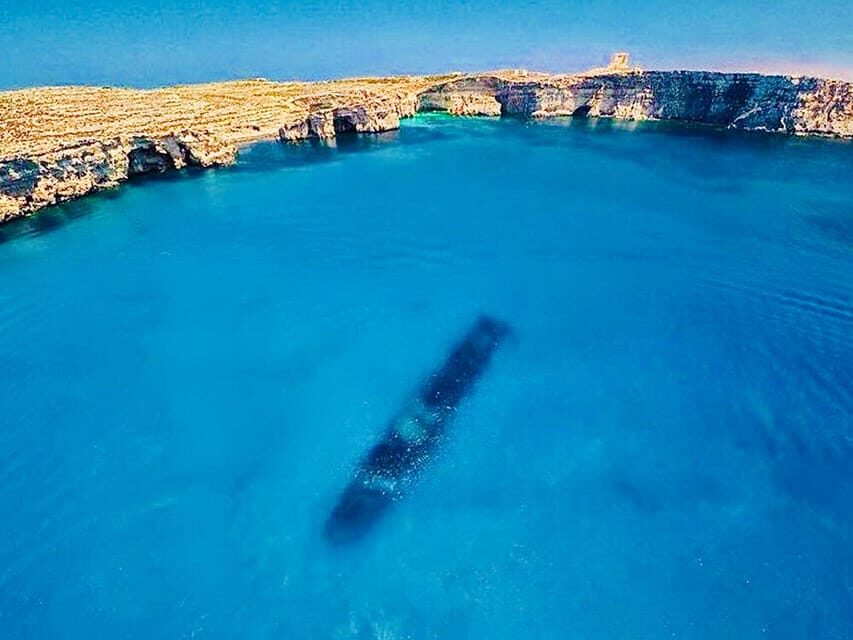 DiveSnap Underwater Sports Thrills:Lantern Point & P31 Wreck - Comino coast: where the boat makes you slow down