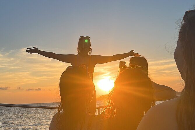 Explore Comino, Blue Lagoon & Caves - Private speed boat - Why a private speed boat day beats the usual Comino scramble