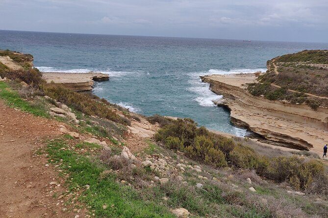 Exploring Marsaxlokk, Blue Grotto and Malta best sights! - Munxar Path to Xrobb l-Ghagin: cliffs, salt pans, and that stair descent