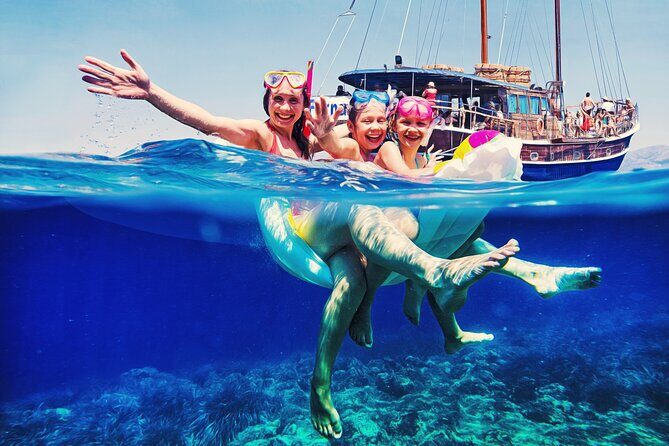 Fernandes Cruise to Blue Lagoon in Comino and Gozo - The day’s rhythm: 10:00 departure and 17:30 return