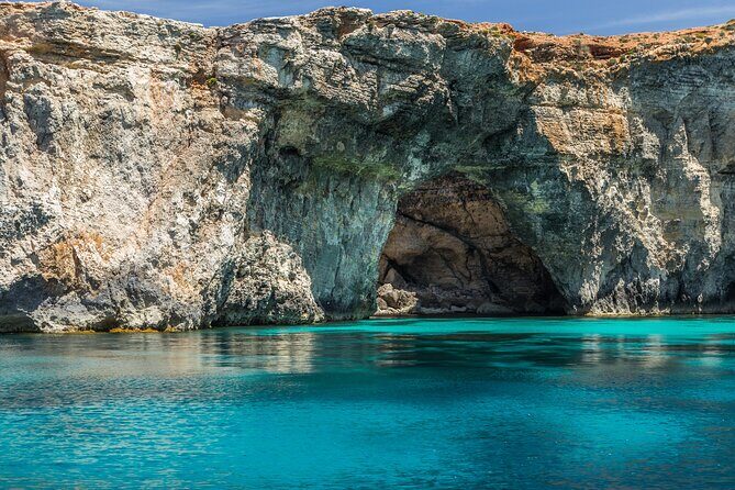 Fernandes Cruise to Blue Lagoon in Comino and Gozo - Getting comfortable: seating, sun beds, shade, and motion