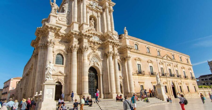From Malta: Syracuse and Marzamemi Day Trip with Guide - Getting to Sicily: the 7:30 a.m. start from Marsa
