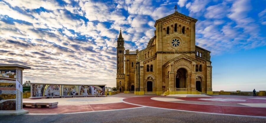 From Sliema: Gozo, Comino & The Blue Lagoon Boat & Bus Tour - The Comino Caves and Return Cruise: Nice Bonus Views