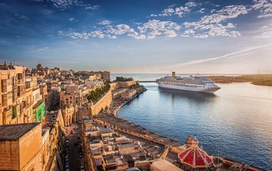 From Sliema: Valletta and the Three Cities Scenic Cruise - The onboard commentary: English and German, and how to get full value