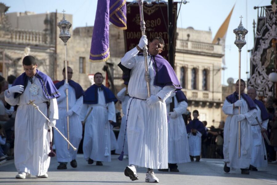 Good Friday Easter Procession with Commentary and Transport - Who This Tour Suits Best (And Who Might Want a Different Plan)