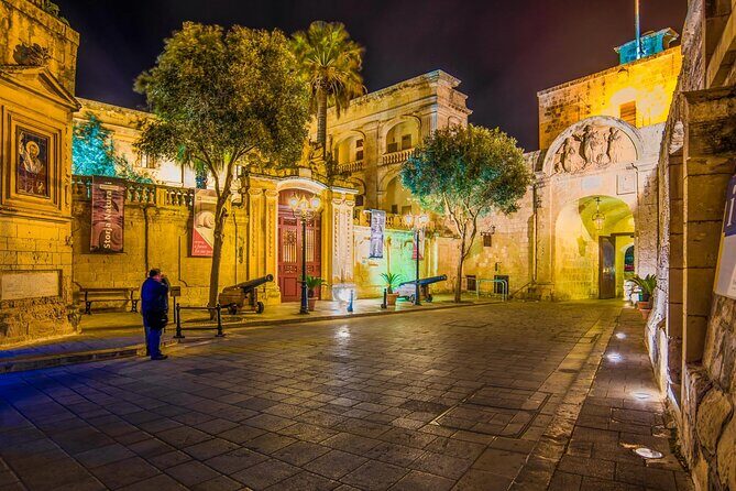 Guided Night Tour of Valletta Waterfront, Mdina and Rabat - Valletta after dark: fortifications you can actually see