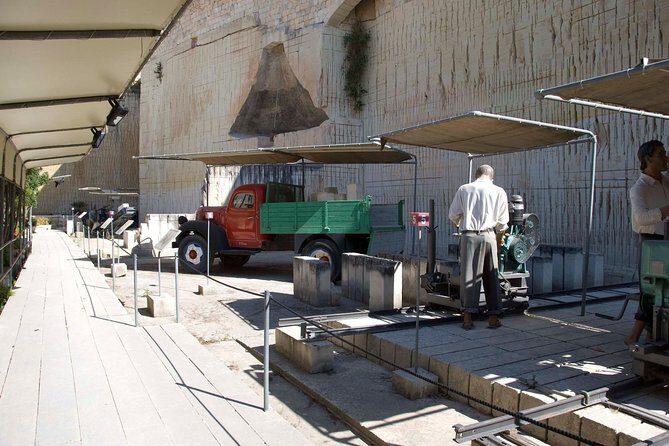 Hagar Qim temple (UNESCO) and Limestone Heritage guided tour - Limestone Heritage Park & Gardens: why the quarry matters
