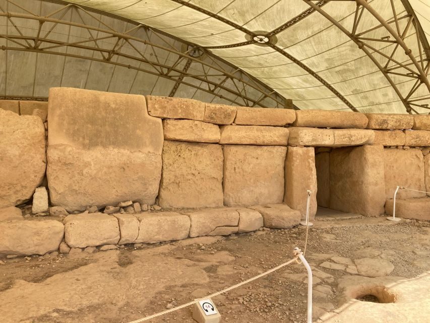 Malta: Ancient Wonders, Coastal Charms, and Cities Tour - Ħaġar Qim and Mnajdra: Neolithic giants above the sea