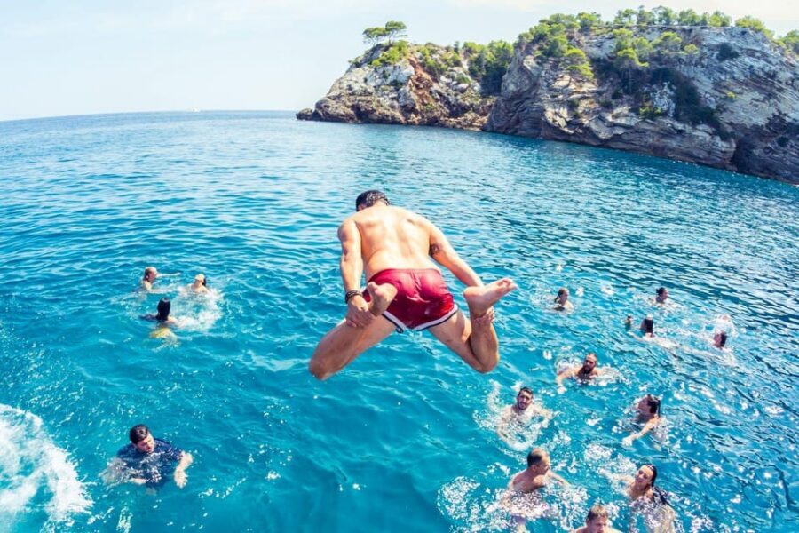 Malta: Boat Party + Watersport+ Comino+ OpenBar ALL INCLUDED - Malta Boat Party With Comino and Blue Lagoon: What Makes This One Different