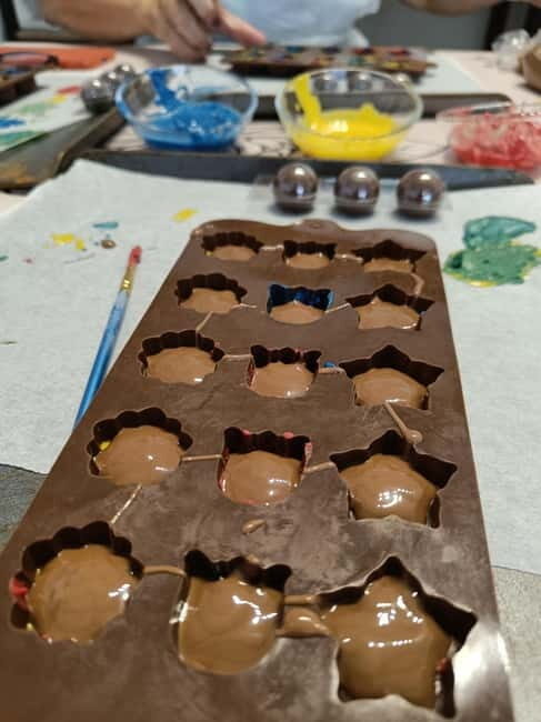 Malta: Chocolate Making Workshop - How the hour is structured: apron on, make, decorate, and take home