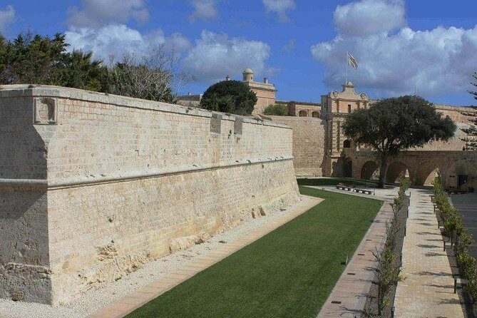 Malta Express Private Full Day Tour - Valletta Walk: UNESCO Streets, Co-Cathedral Highlights, and Lunch Breaks