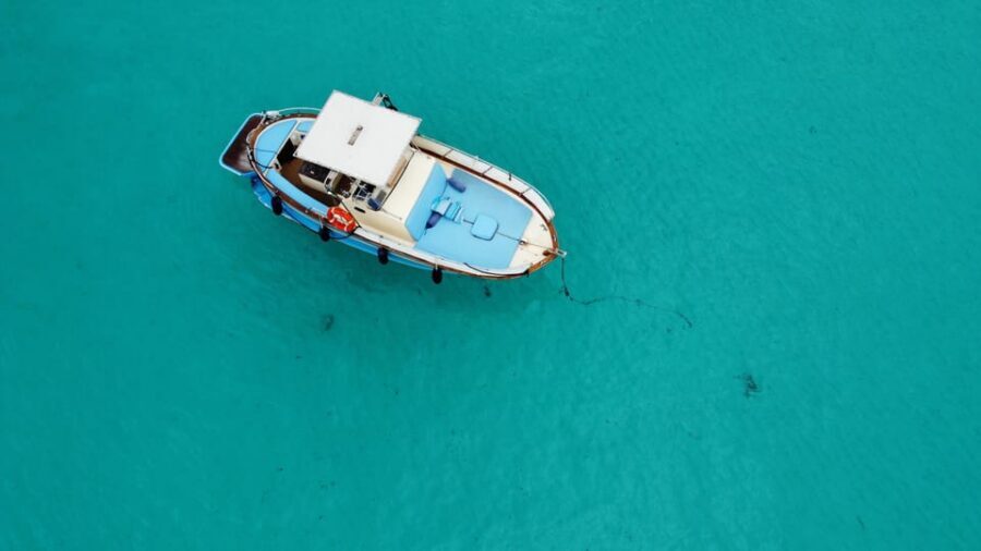 Malta Gozo & Comino: Boat Tour Best Price w/inclusions 4 hrs - Gozo’s Hondoq Bay and the natural clay spa moment
