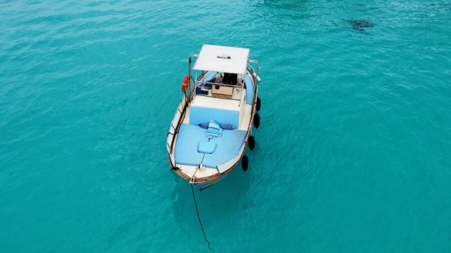 Malta Gozo & Comino: Boat Tour Best Price w/inclusions 4 hrs - Santa Marija Bay and the caves: more than one kind of view