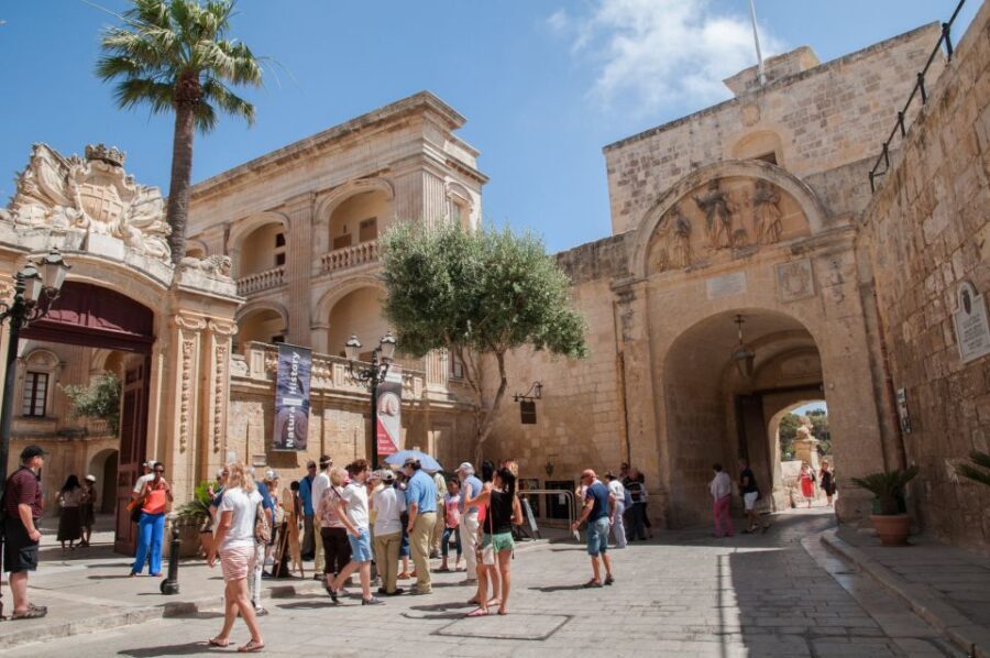 Malta: Highlights of Malta & Mdina Full Day Tour with Lunch - San Anton Botanical Gardens: a palace-adjacent garden with political proximity