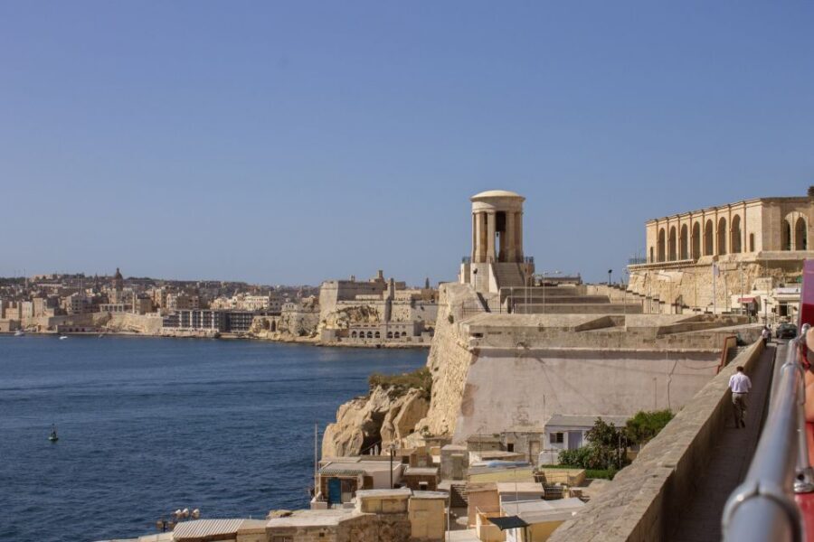 Malta: Hop-On Hop-Off Bus Tours - How the Malta hop-on hop-off bus keeps your day flexible