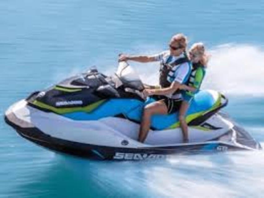 Malta: Jet Ski Rental - Quick take: jet ski rental in St George’s Bay (Malta)