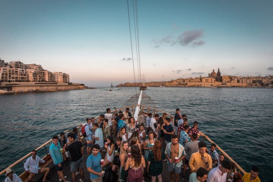 Malta: Lazy Pirate Boat Party with Drinks & Food - Snacks, Fruit, and DJ Music: The Party Formula