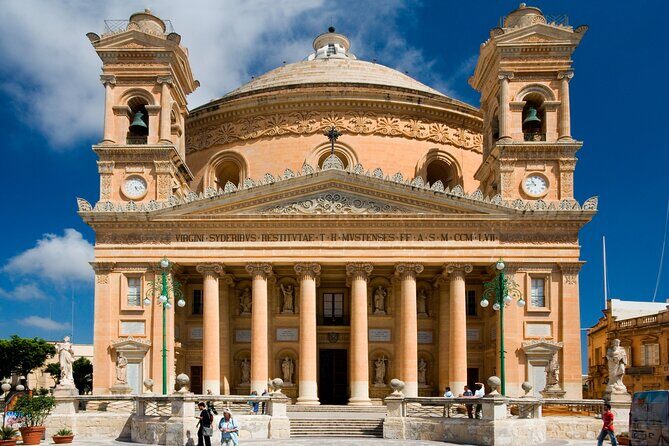 Malta Private tour: 5hr Mosta Dome, Mdina, Dingli Cliff's & Blue Grotto - Mdina Old City: wandering Malta’s former capital at human speed