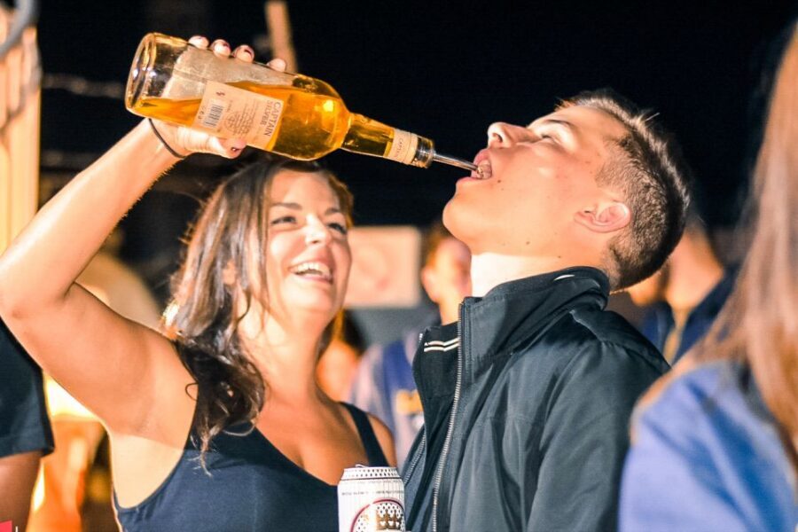 Malta: Pub Crawl of Paceville and St Julian's with Drinks - Who This Pub Crawl Fits Best