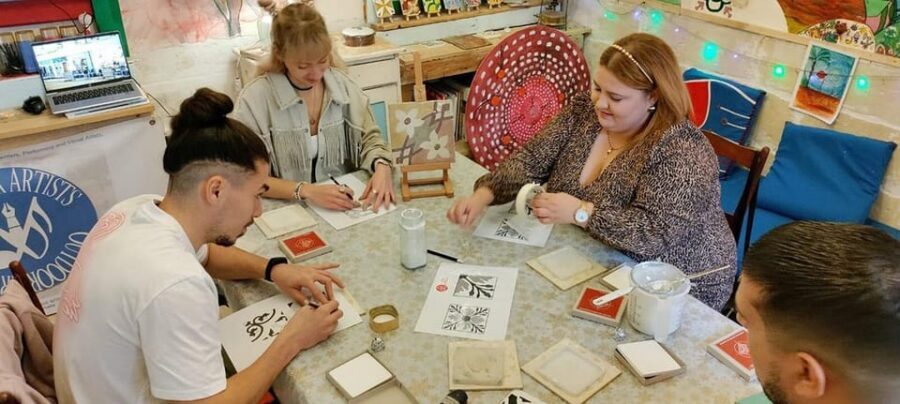 Maltese Tile - Souvenir painting workshop with local - One drawback to keep in mind