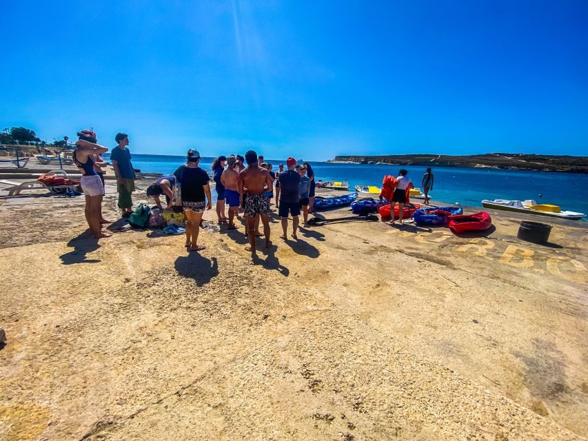 Marsaskala: Paddle Boat Rental in St. Thomas Bay - How the rental works: instructions, life vests, paddling