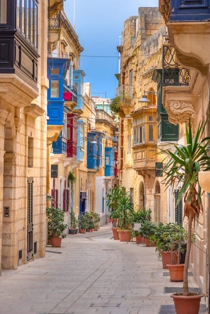 Mdina at Sunset: Small Group Tour of the Ancient city - Meet your guide Ani and the small-group walk pace