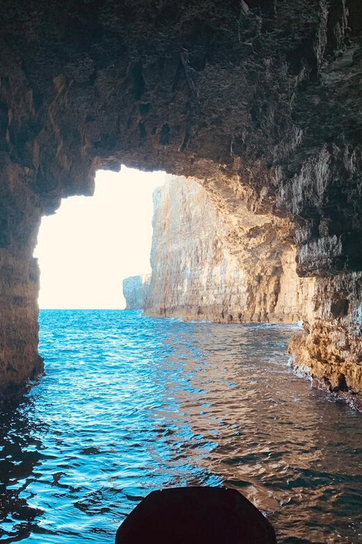 Mellieha: 3:00pm Speedboat round Comino Caves 2h Blue Lagoon - Where You Start: Blue Waves Watersports to Marfa Bay