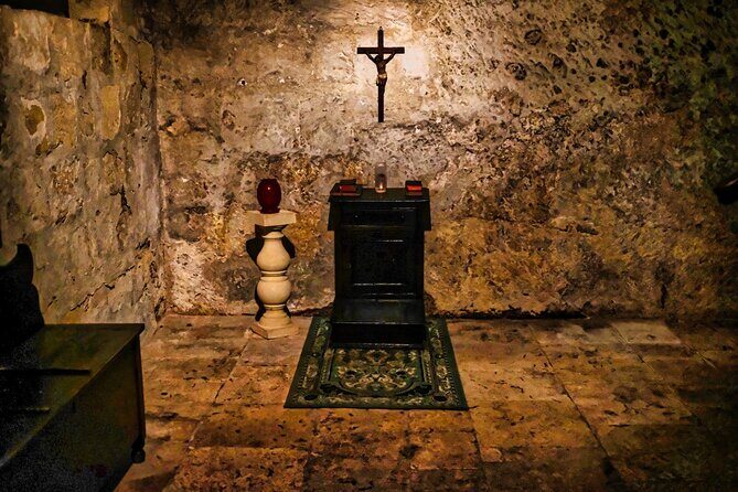 Mysteries in a Valletta Monastery - Guided Tour - Valletta’s niches: the fast way to learn the city