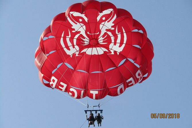 Parasailing Malta - Safety and coaching with Flytime Malta and Claudio