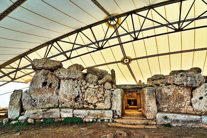 Prehistoric Temples and Highlights of the South Full-Day Tour - Ħaġar Qim megaliths: the feeling of scale in 5,000+ year old stone
