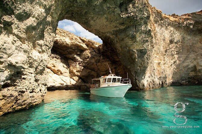Private Boat Tour Experience with Snorkeling Blue Lagoon and Comino - Key things that make this tour worth your attention