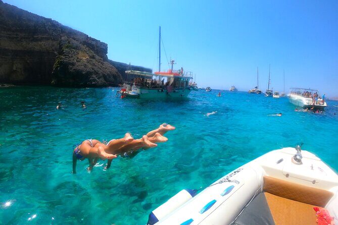 Private Boat Tour to Blue Lagoon Comino Caves and Gozo - Cominotto (Kemmunett) (30 minutes): quieter coves and cliff views