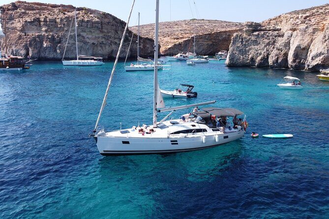 Private Day Charter on Amazing Mowgli - On board the Mowgli: included comforts that matter