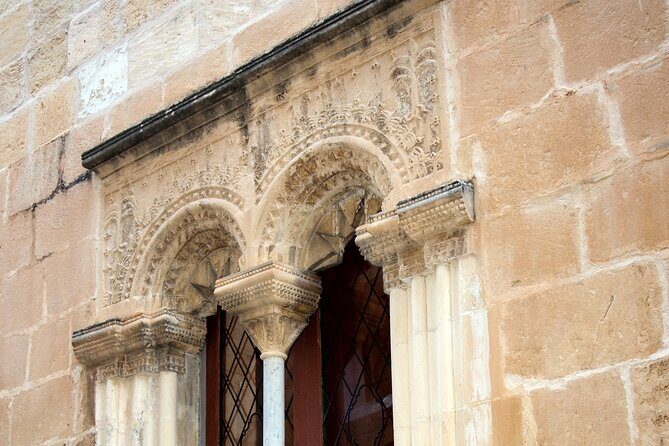 Private Walking Tour of Vittoriosa /3 Cities - Walking through fortified gates: how Birgu sets the story
