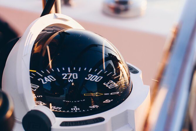 Sailing charter along the Maltese shoreline incl. Lunch and drinks - Private Malta shoreline sailing: what you’re really paying for