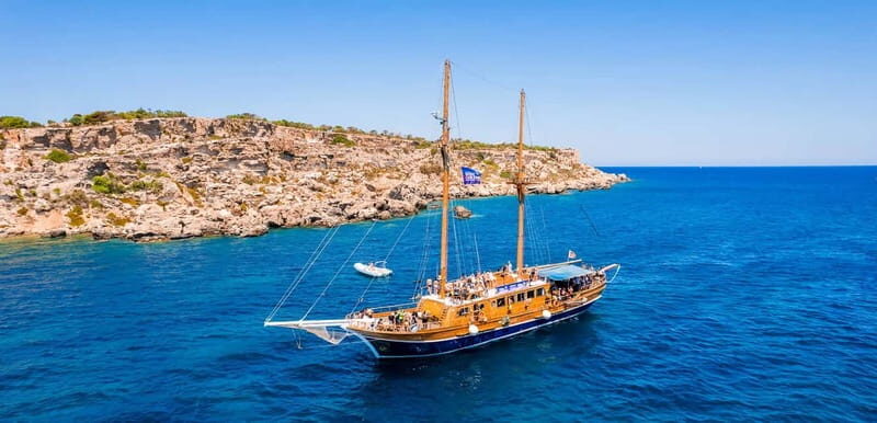 Sliema: Gozo/Comino Blue Lagoon Gulet Cruise w/ Lunch+Drinks - Sliema to Comino to Gozo: the 7.5-hour pacing that works