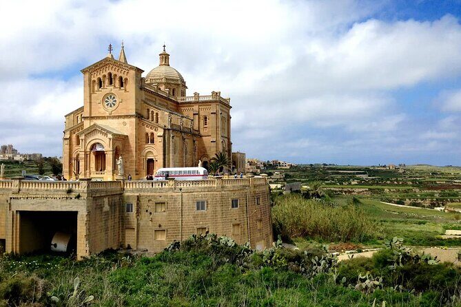 Small Group Tour of Gozo with Victoria and Ggantija Temples - Why this Gozo day feels organized (even when it’s full)