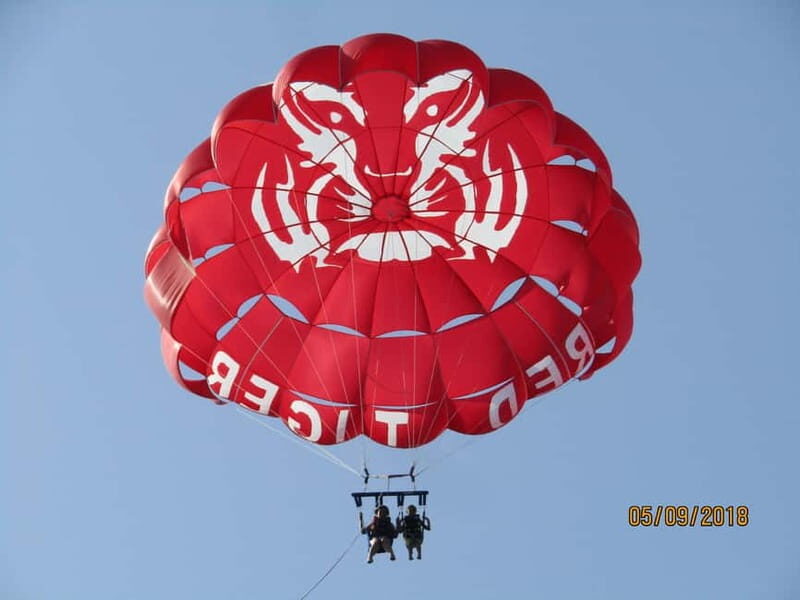 St. Julians: Go & Fun Parasailing with Free Photos & Videos - Your Parasailing Flight: 10 to 12 Minutes at 550 Feet Over Malta