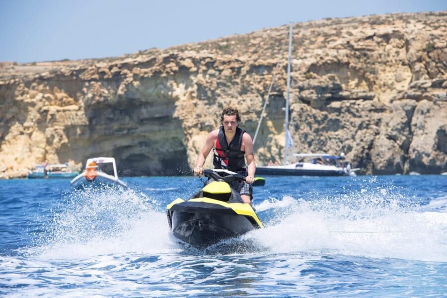 St. Julian's: Jet Ski Rental in St. George's Bay - Duration Choices: 15 Minutes To 1 Hour