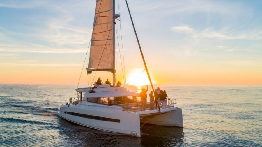 St. Paul's Bay: Half-Day Luxury Catamaran Tour with Drinks - Santa Maria Caves: quick stop, good views from the water