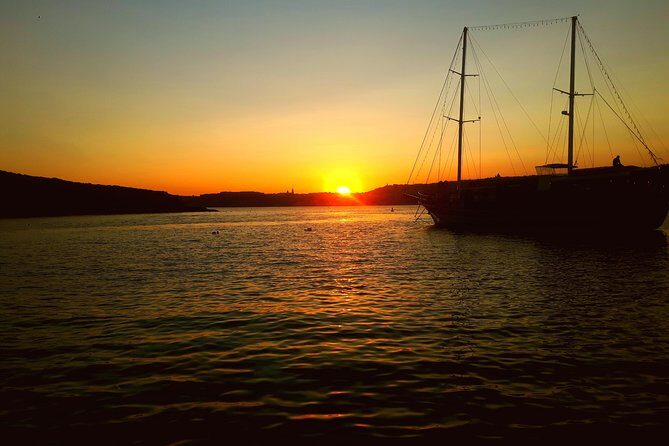 Sunset Private Boat Trip, Charter Malta Gozo Comino Blue lagoon - Key things I’d write on your postcard
