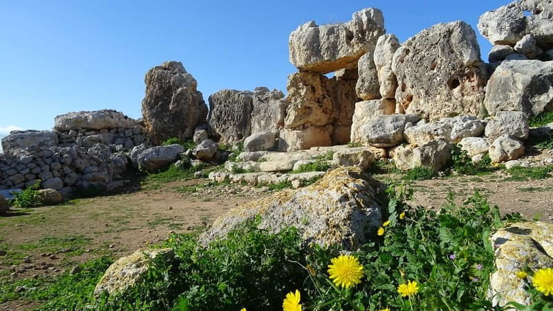 Temples Tour (Pickup, Transfer, Tickets & Drop-off Included) - Mnajdra Temples: another major stop, so keep your attention sharp
