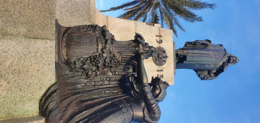 Valletta: City Walking Tour in a Small Group - Republic Street: The Main Road With the Best Narrative Control