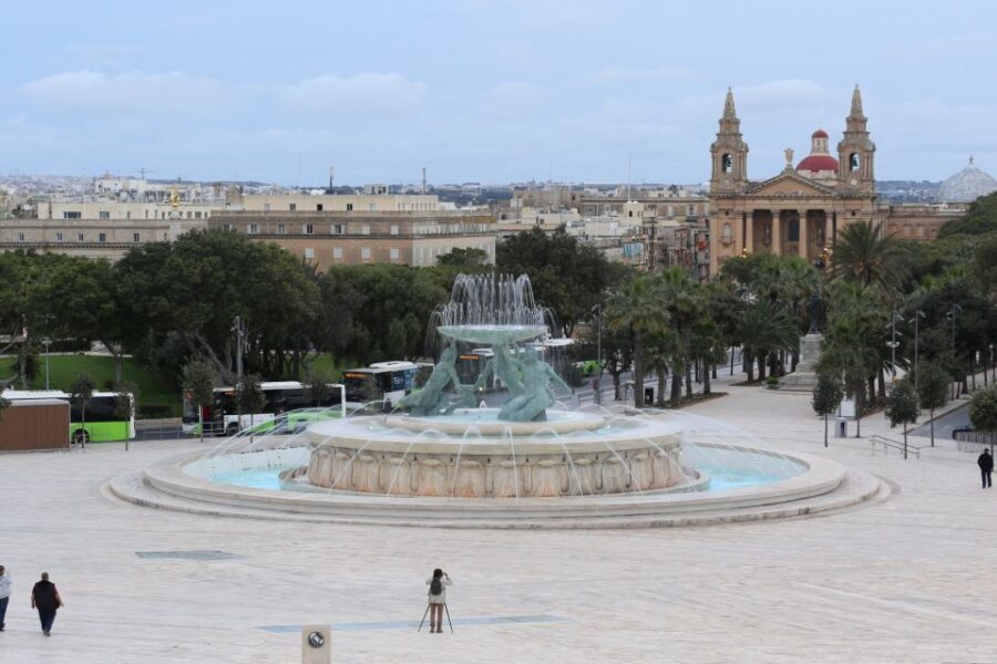 Valletta: Guided City Walking Tour - Local Life Tips: Food, Photo Spots, and Where to Go After St. George’s Square