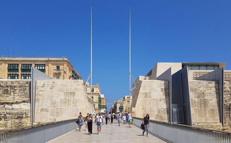 Valletta: Half-Day City Discovery Walking Tour - Upper Barrakka Gardens: the Grand Harbour viewpoint stop